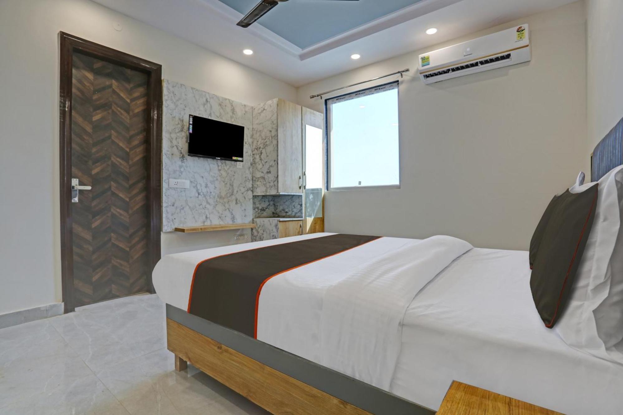 Townhouse Vip Grand Hotel Delhi  Exterior photo